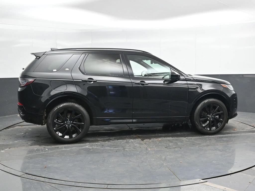 Used 2025 Land Rover Discovery Sport Dynamic SE image 3