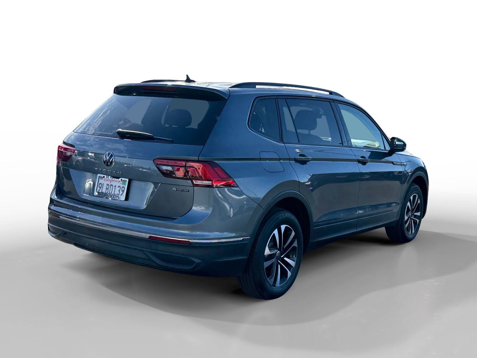 Certified 2024 Volkswagen Tiguan S AWD/4WD image 5