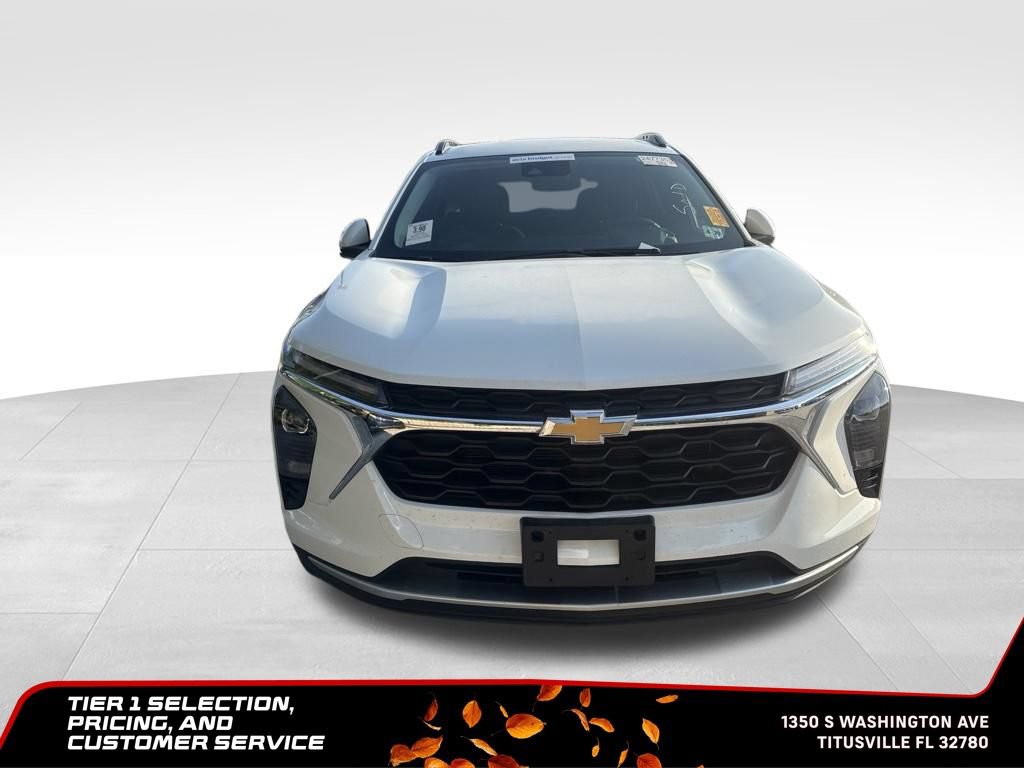 Used 2025 Chevrolet Trax LT w/ LT Convenience Package FWD image 7