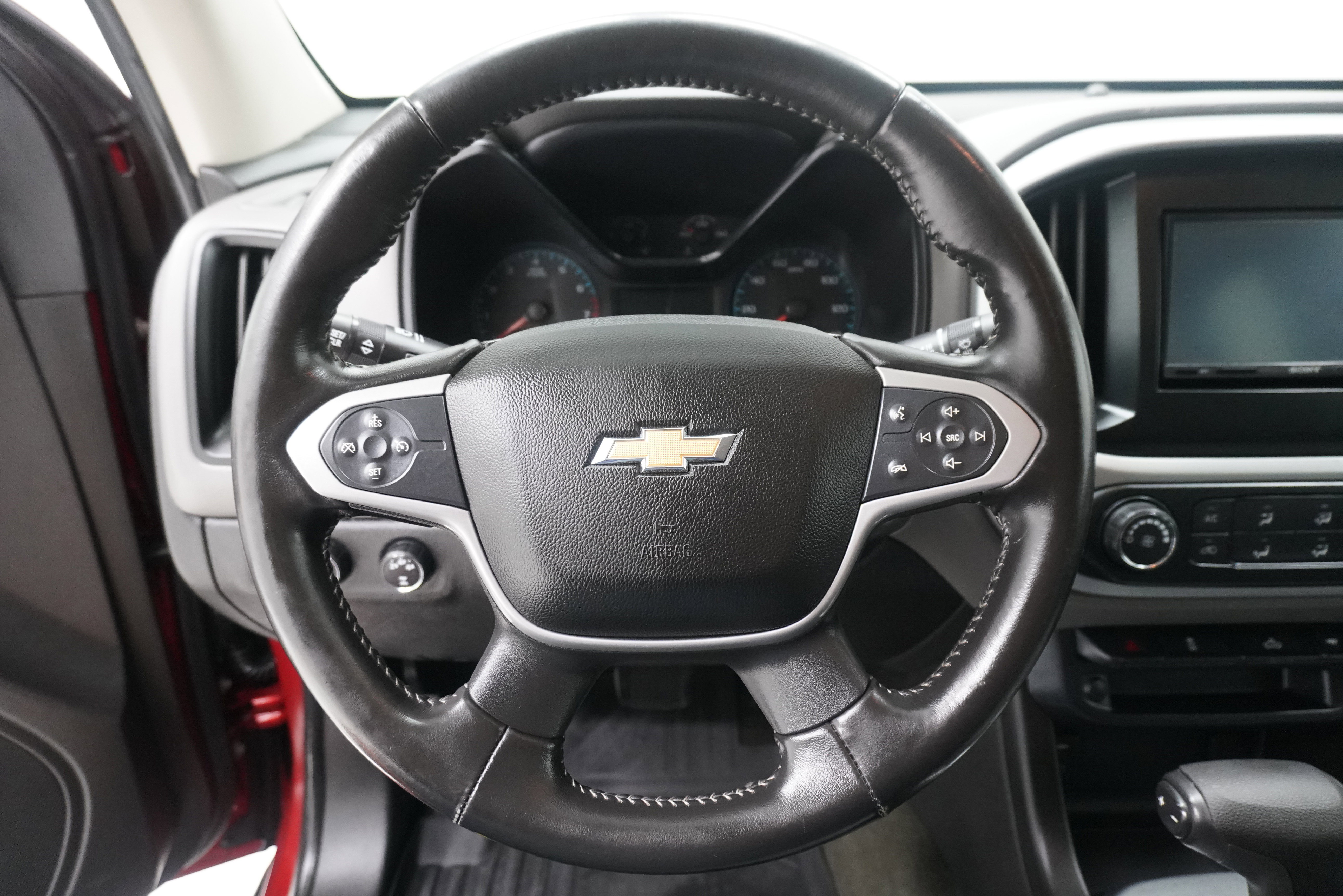 Used 2015 Chevrolet Colorado LT AWD/4WD image 17