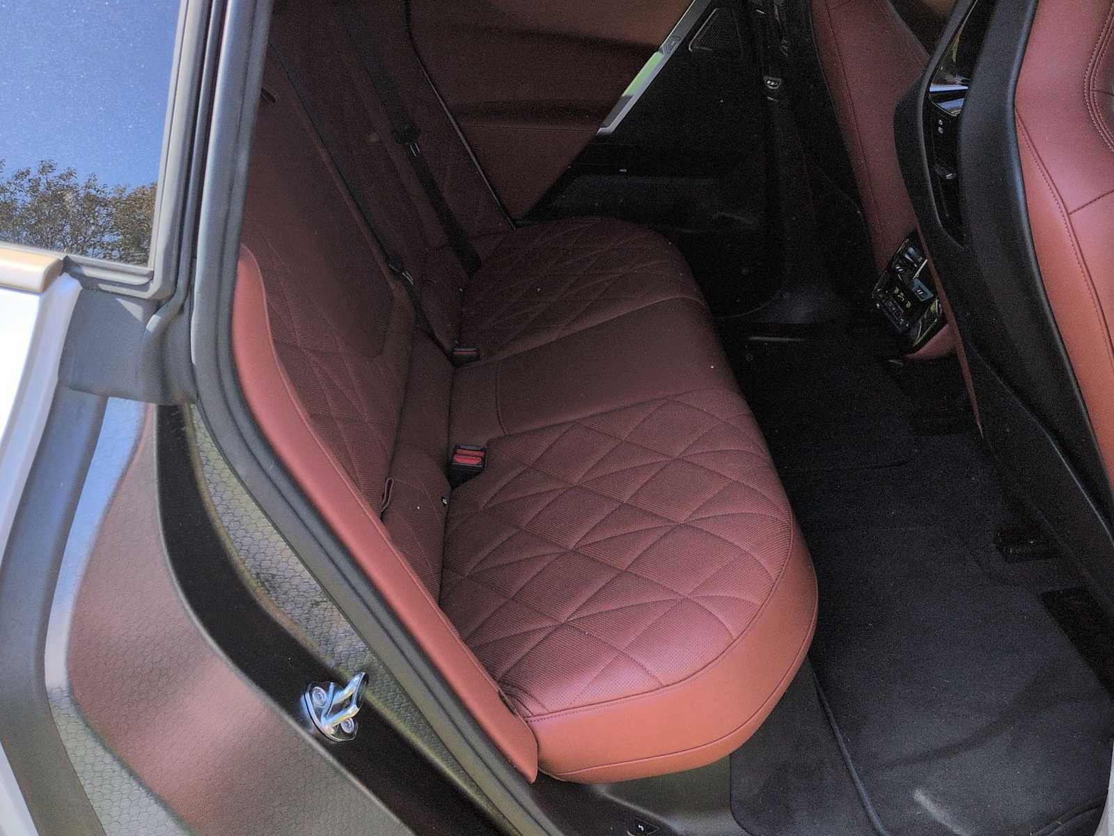 Used 2025 BMW iX M60 image 21