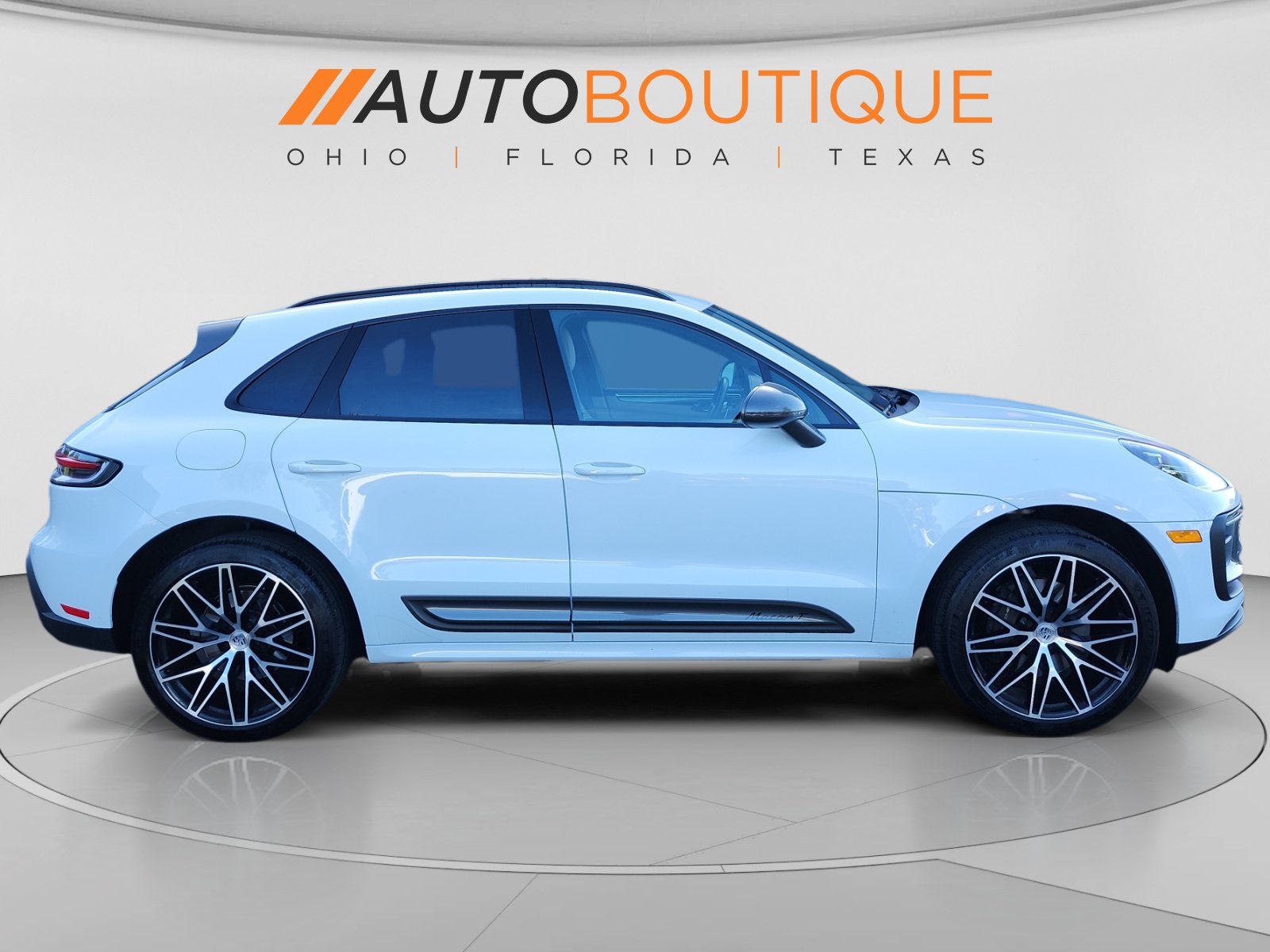 Used 2024 Porsche Macan AWD/4WD image 7