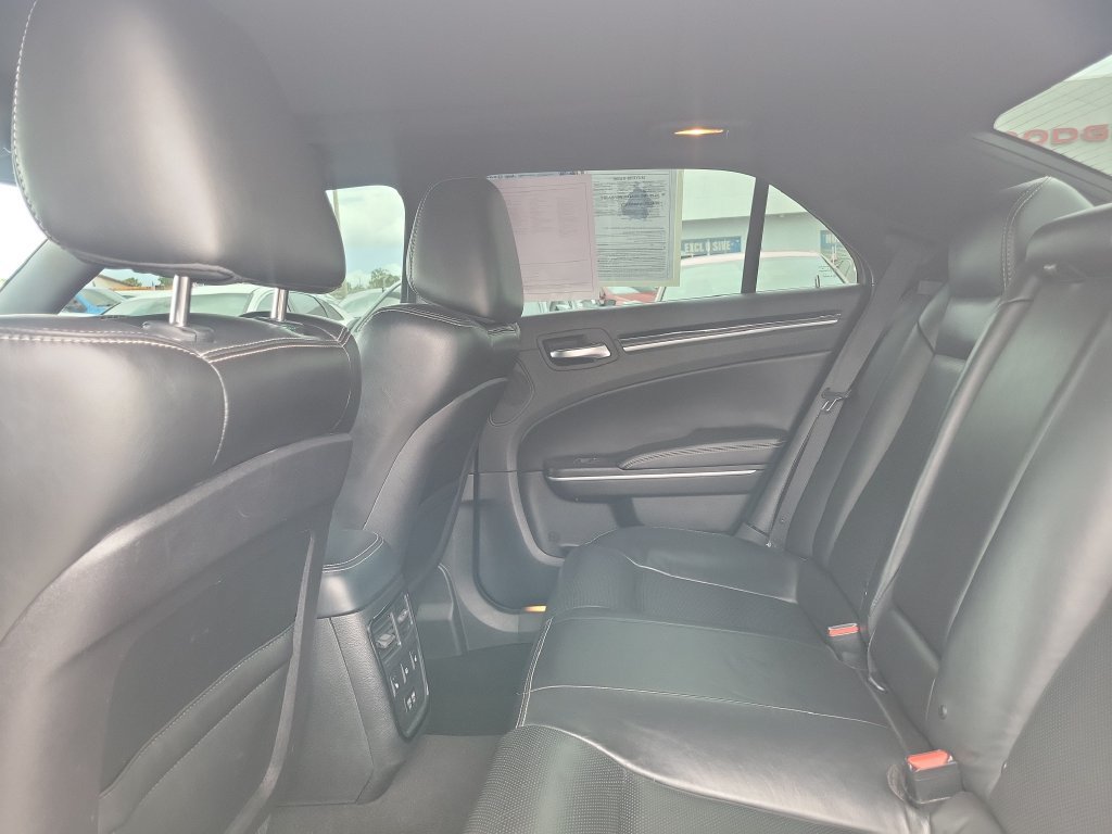 Used 2023 Chrysler 300 S w/ Comfort Group RWD image 13