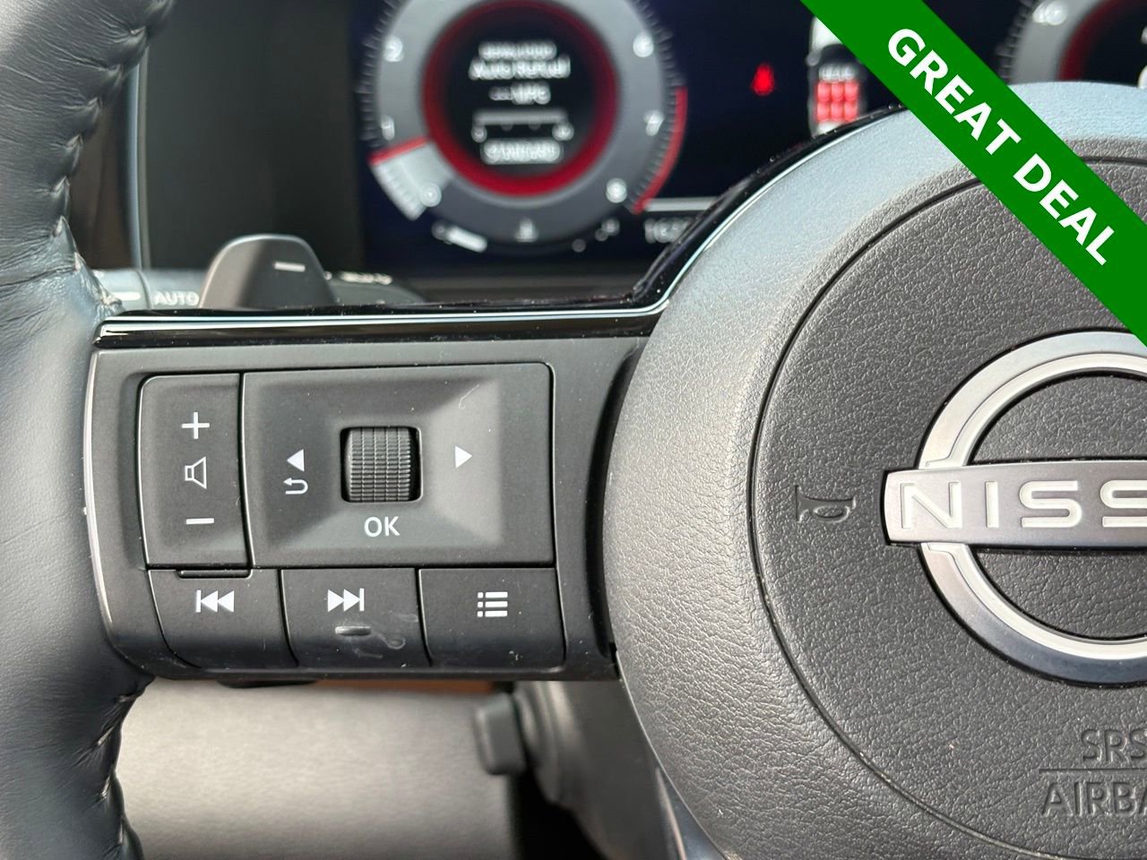 Used 2024 Nissan Pathfinder Platinum w/ Cargo Package image 19