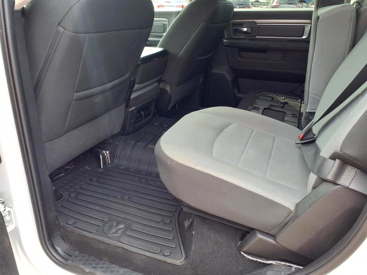 Used 2022 RAM 1500 Classic SLT w/ Protection Group AWD/4WD image 8