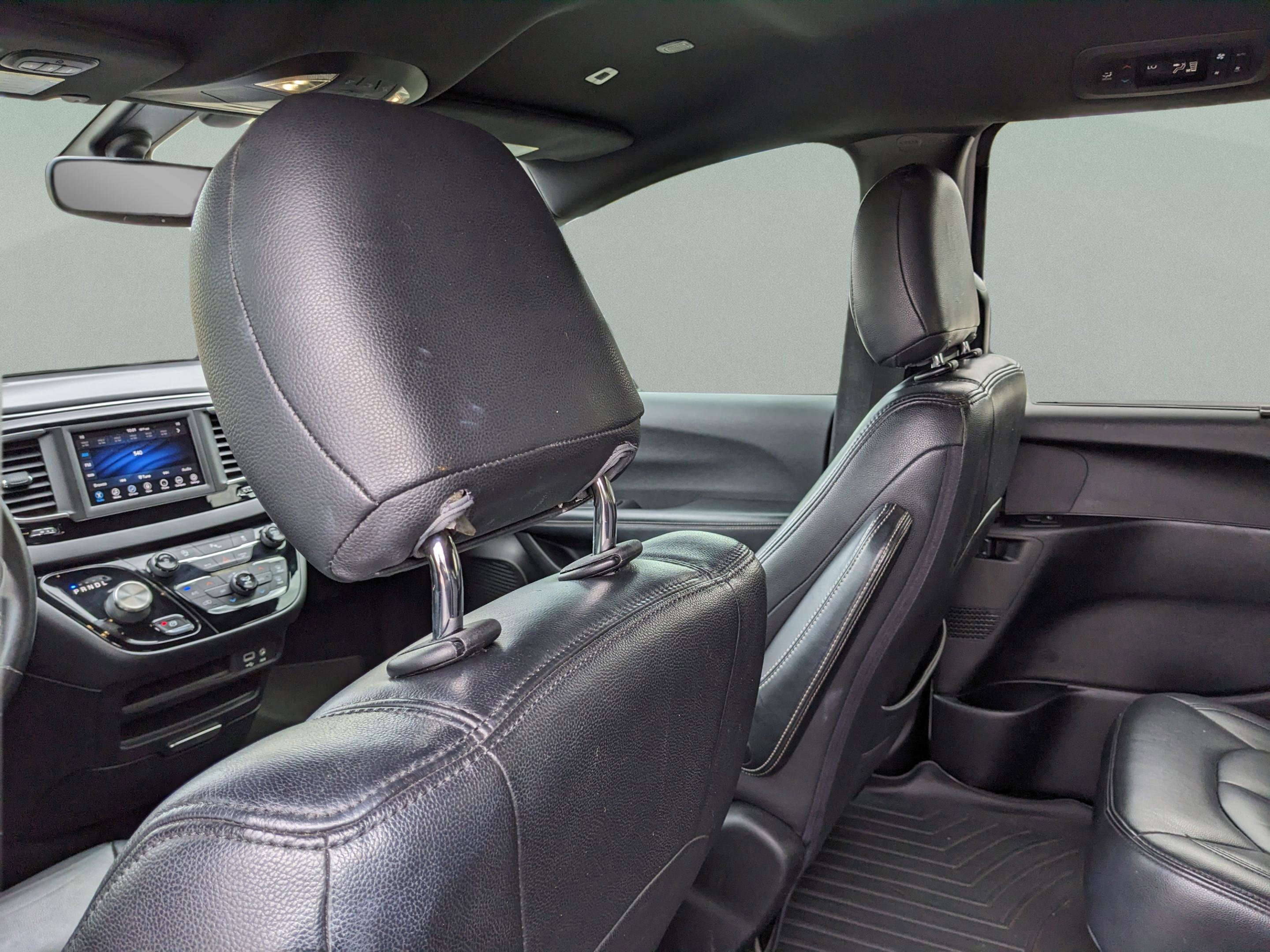 Used 2019 Chrysler Pacifica Touring Plus w/ S Appearance Package image 21