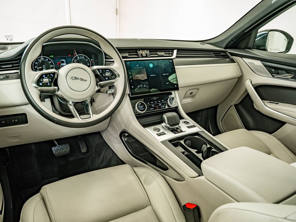 Certified 2025 Jaguar F-PACE R-Dynamic S AWD/4WD image 29