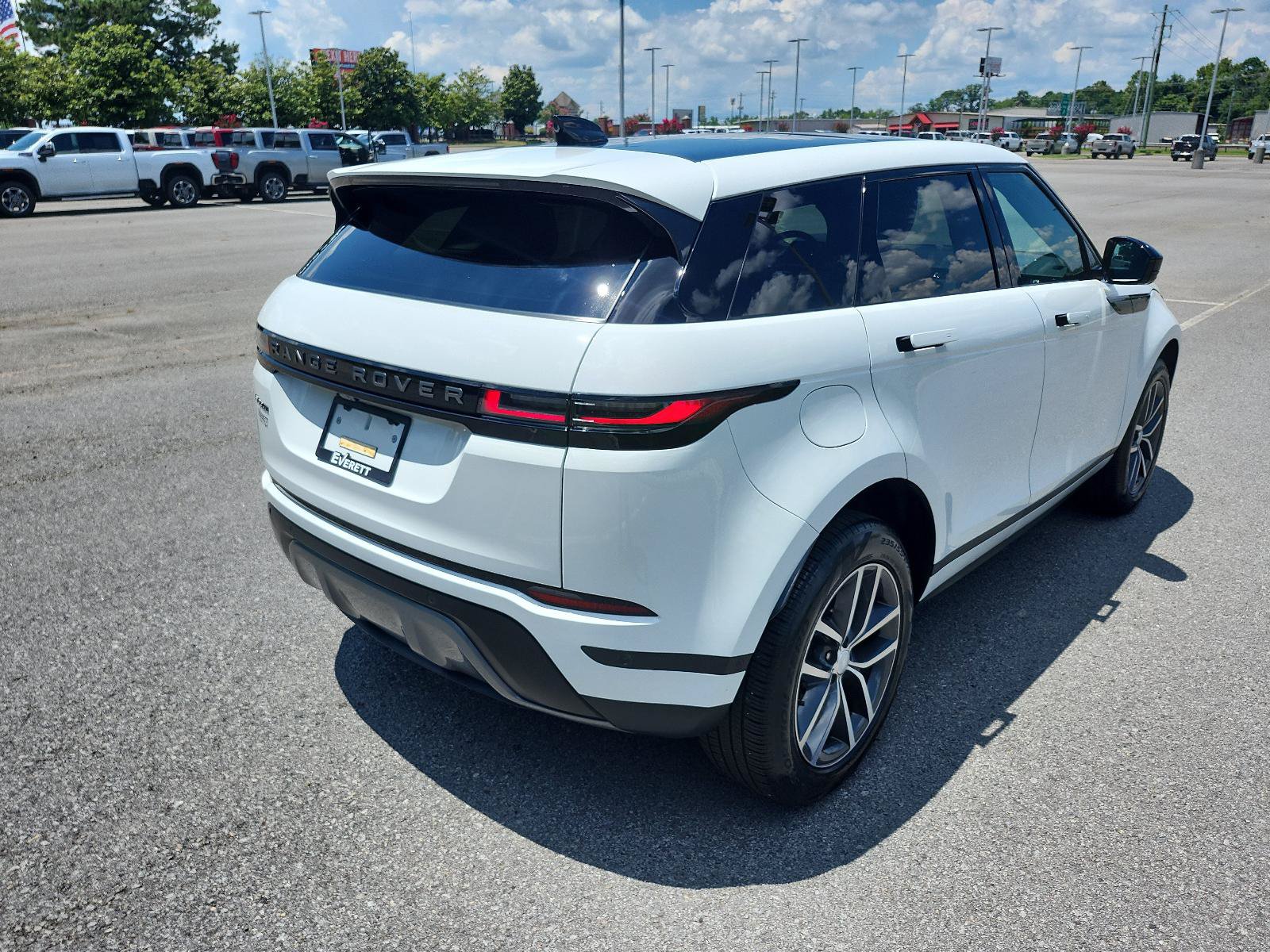 Used 2024 Land Rover Range Rover Evoque S AWD/4WD image 3