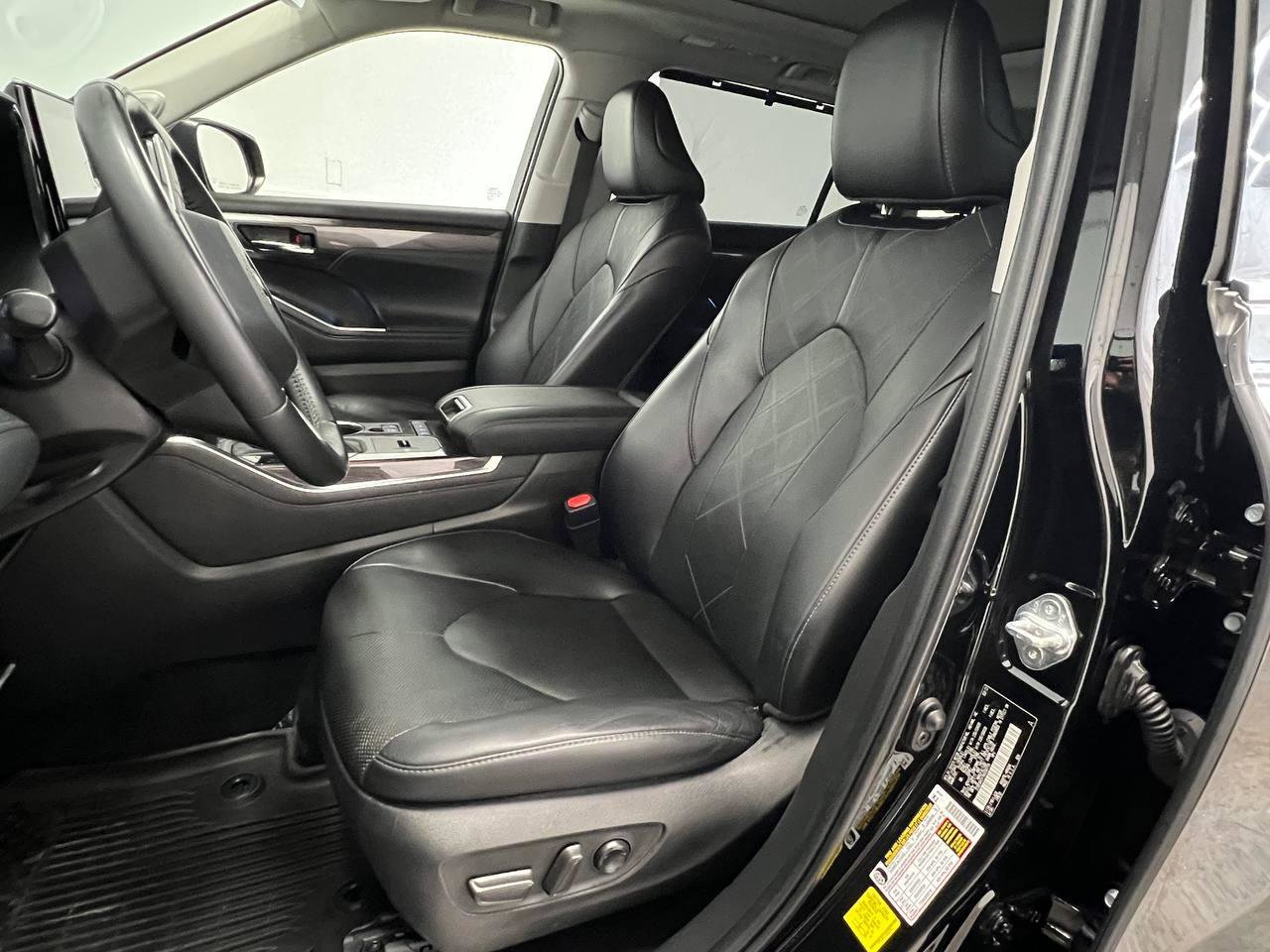 Used 2022 Toyota Highlander Platinum AWD/4WD image 8