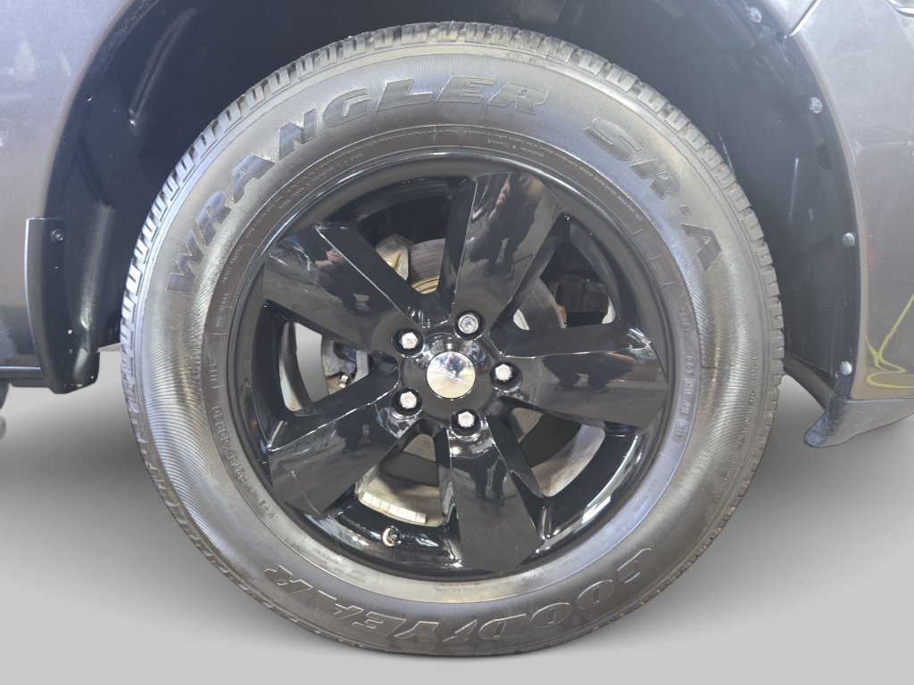 Used 2021 RAM 1500 Express w/ Wheel & Sound Group AWD/4WD image 36