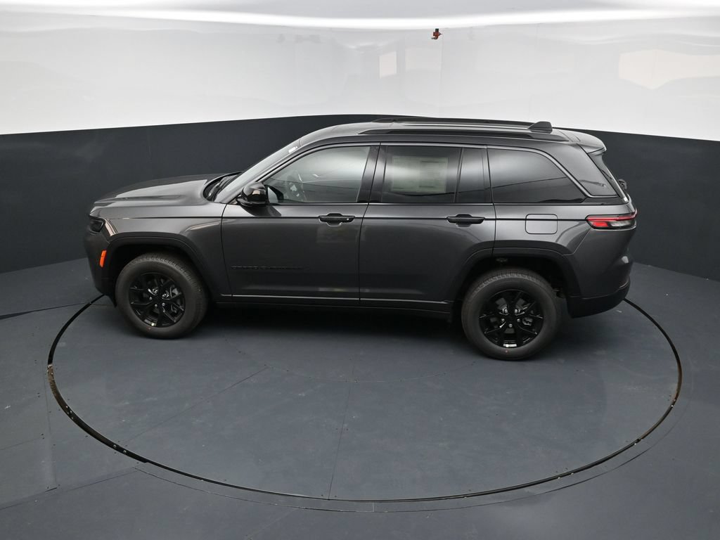 New 2026 Jeep Grand Cherokee Altitude AWD/4WD image 19