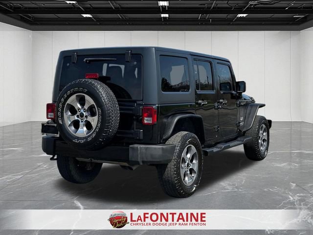 Used 2016 Jeep Wrangler Unlimited Sahara w/ Dual Top Group AWD/4WD image 5