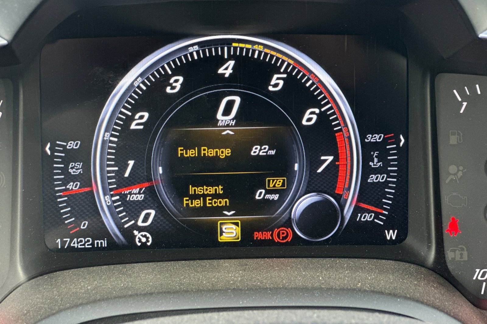 Used 2019 Chevrolet Corvette Stingray Coupe w/ 1LT RWD image 23