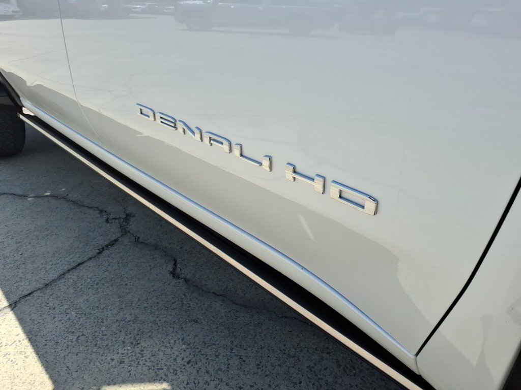 Used 2025 GMC Sierra 2500 Denali Ultimate AWD/4WD image 11