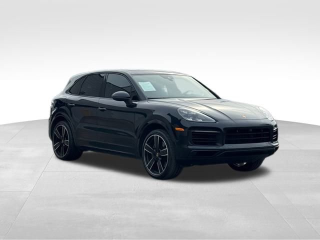 Used 2022 Porsche Cayenne Platinum Edition w/ Premium Package Plus image 9
