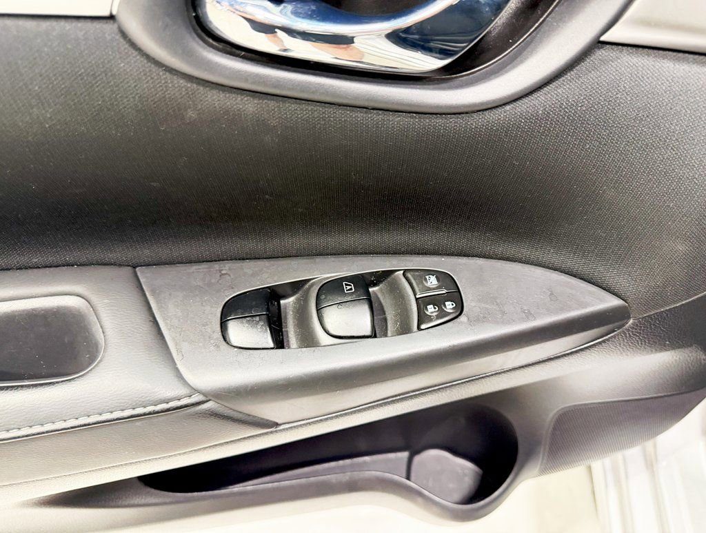 Used 2018 Nissan Sentra S image 23