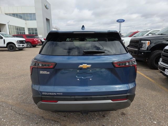 Used 2026 Chevrolet Equinox LT w/ Convenience Package II image 4
