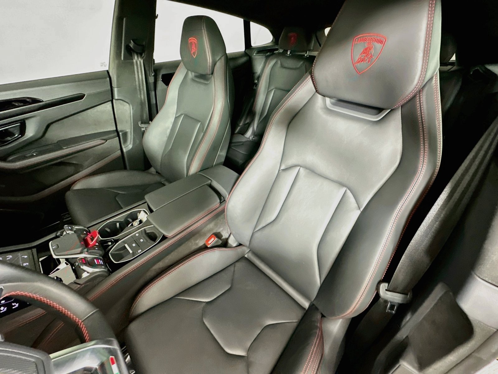 Used 2025 Lamborghini Urus S AWD/4WD image 36