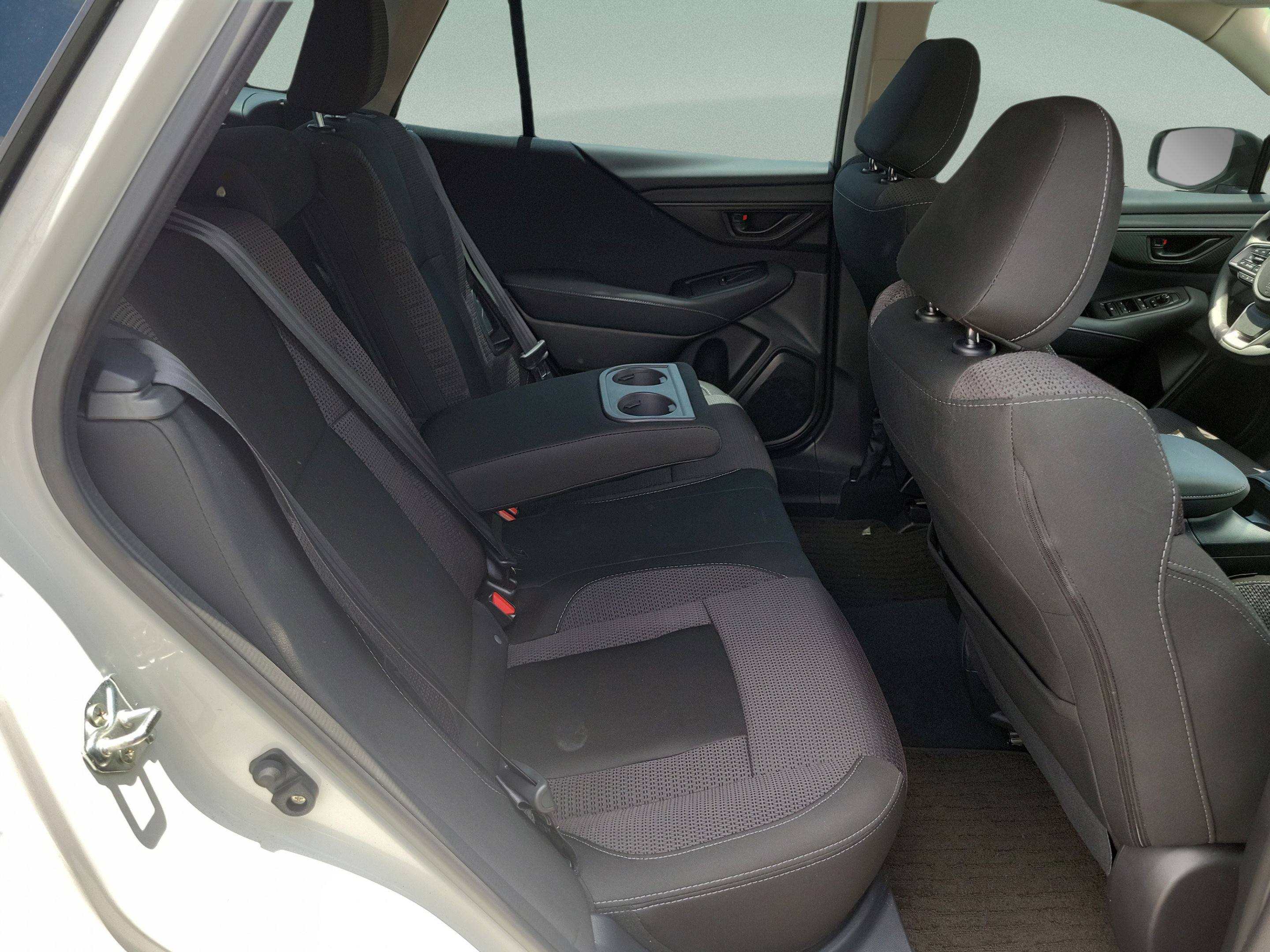 Used 2025 Subaru Outback AWD/4WD image 10