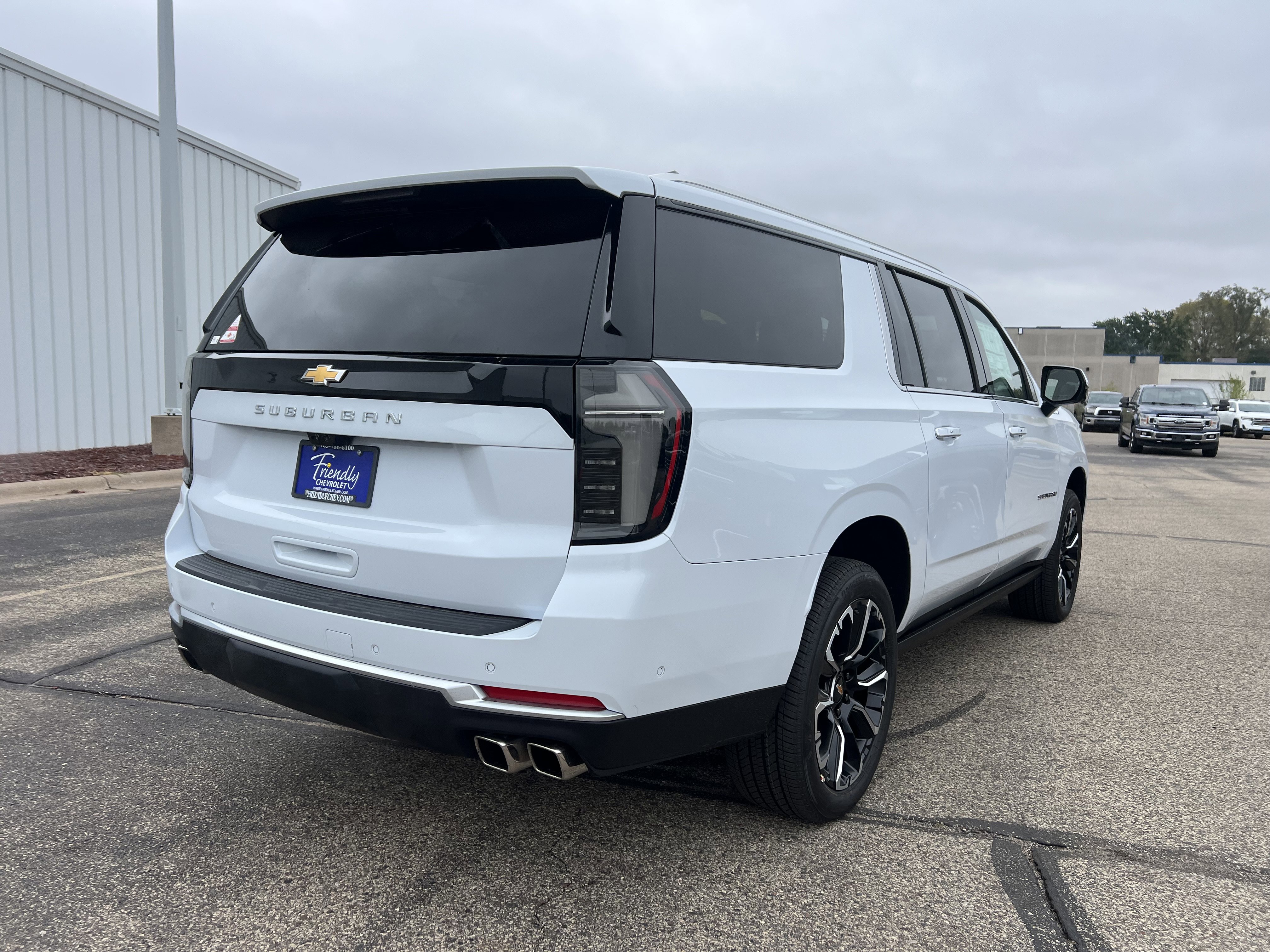 New 2026 Chevrolet Suburban High Country image 3