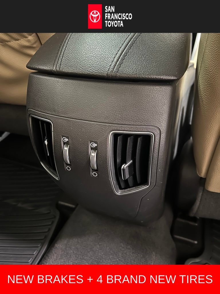 Used 2012 Hyundai Sonata Limited w/ Navigation Pkg FWD image 17