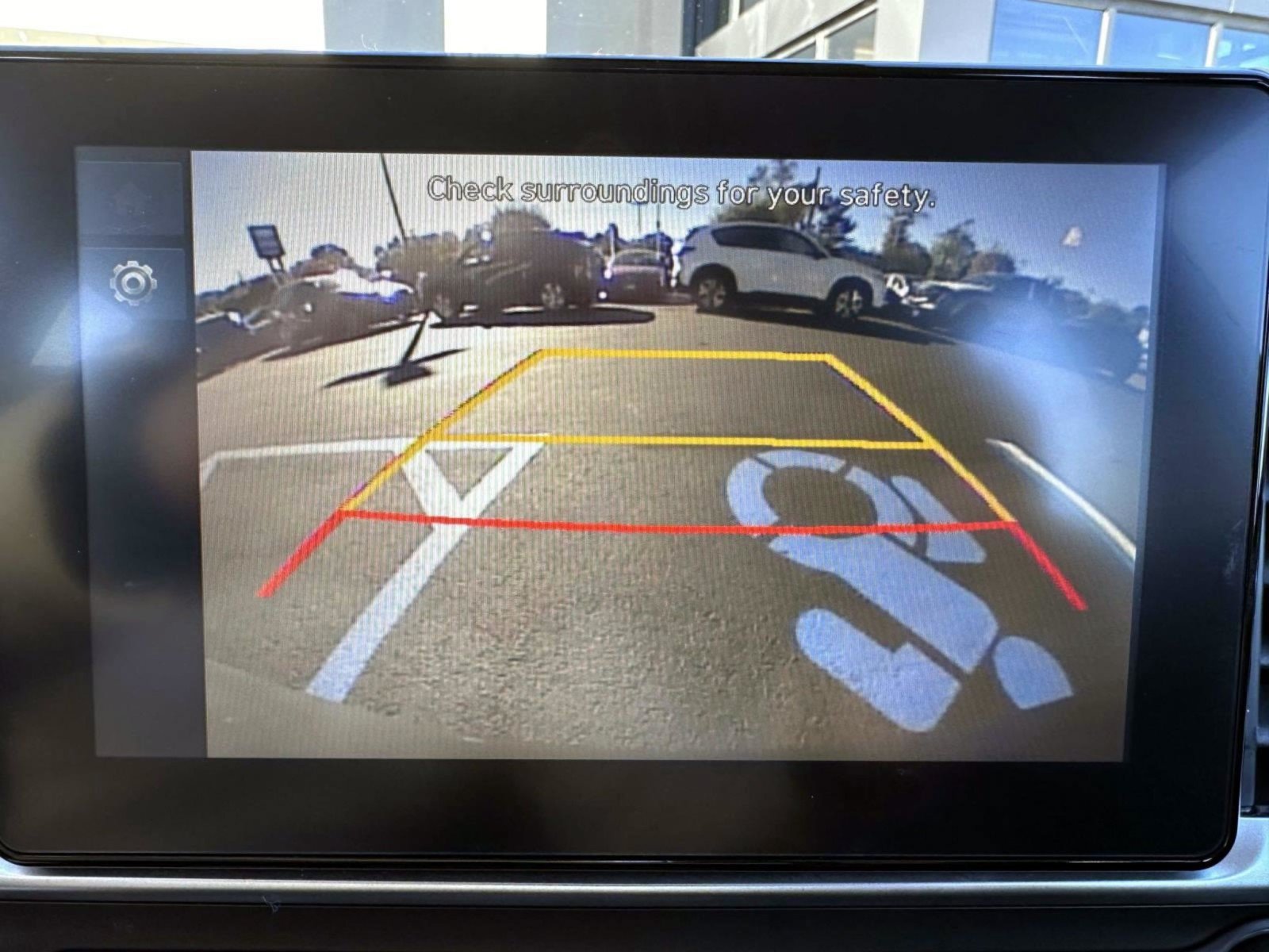 Used 2025 Hyundai Venue SE FWD image 21