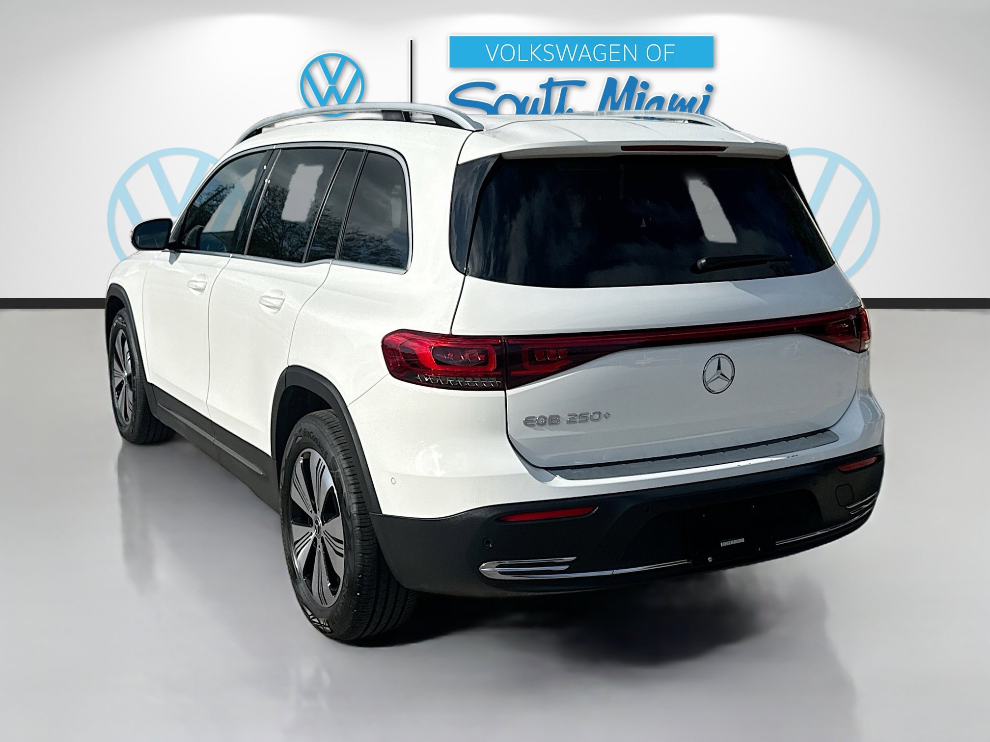 Used 2023 Mercedes-Benz EQB 250+ image 5