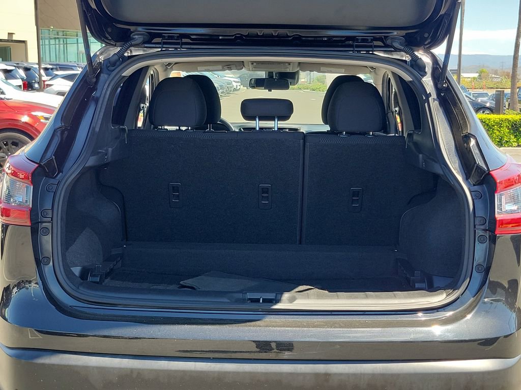 Used 2020 Nissan Rogue Sport S image 8