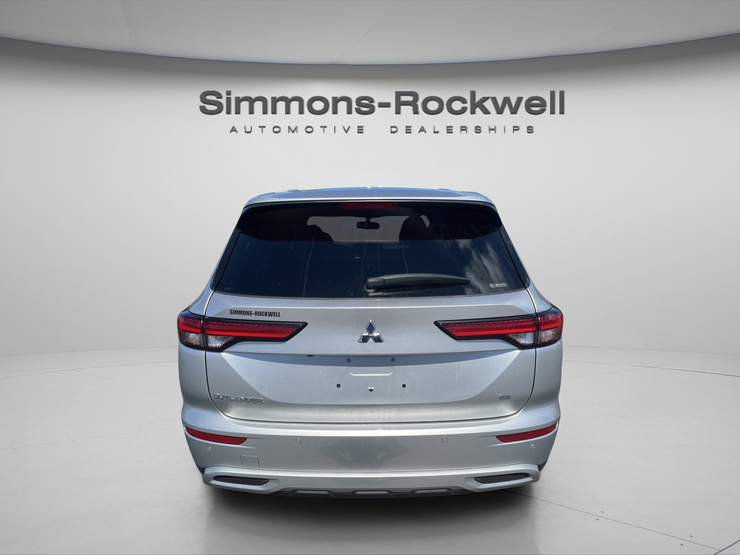 Used 2023 Mitsubishi Outlander SE AWD/4WD image 4