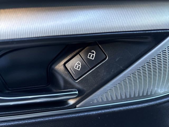 Used 2026 Jaguar F-PACE R-Dynamic S image 14