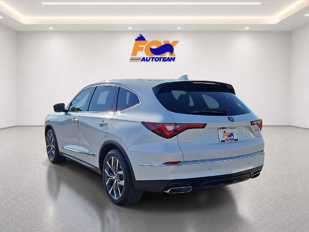 Used 2024 Acura MDX w/ Technology Package FWD image 3