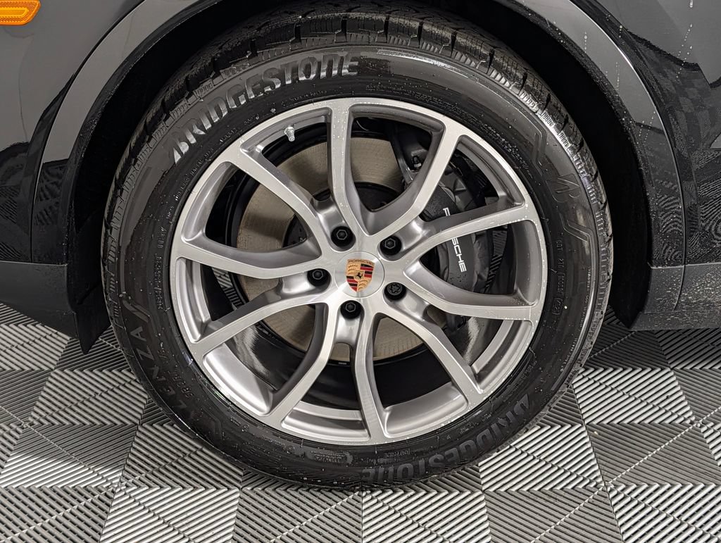 New 2026 Porsche Cayenne AWD/4WD image 11