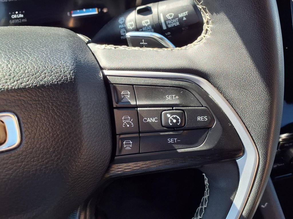 Certified 2023 Jeep Grand Cherokee L Laredo image 15