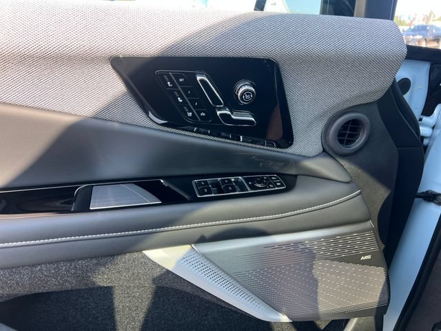 Used 2026 Cadillac Optiq Sport 2 w/ LPO, Floor Liner Package AWD/4WD image 30