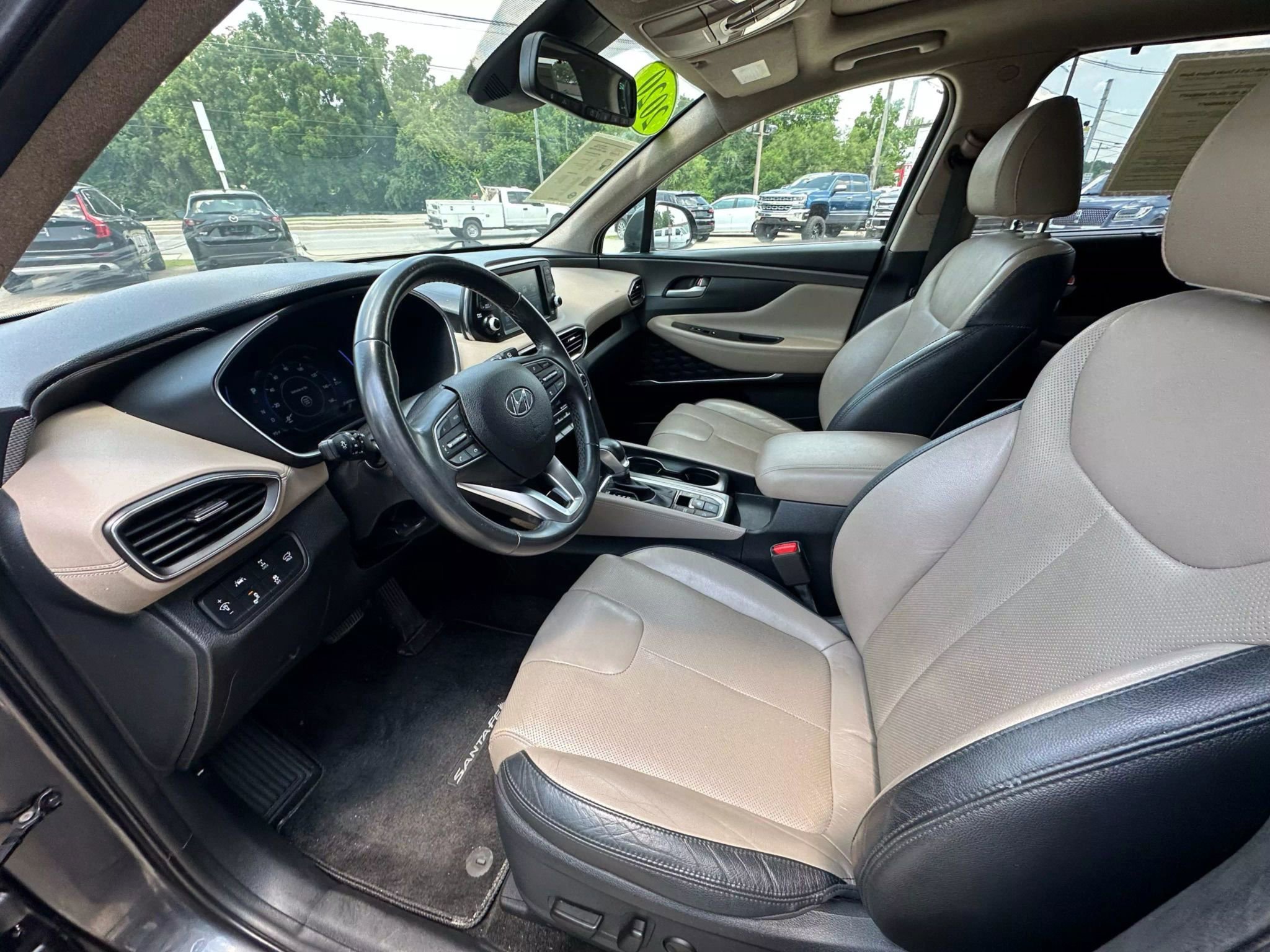 Used 2020 Hyundai Santa Fe SEL w/ Convenience + Premium Package image 18