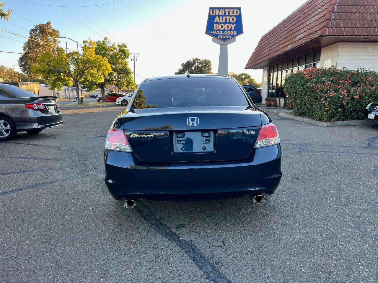 Used 2010 Honda Accord EX-L image 6