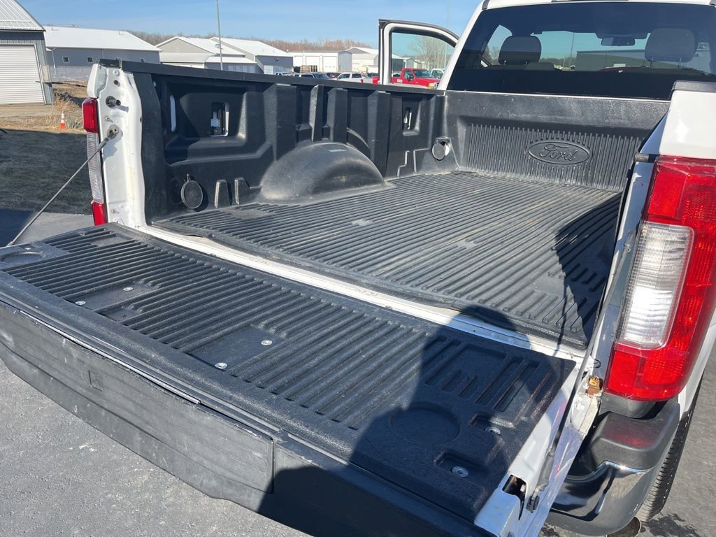 Used 2019 Ford F250 XLT w/ FX4 Off-Road Package image 13