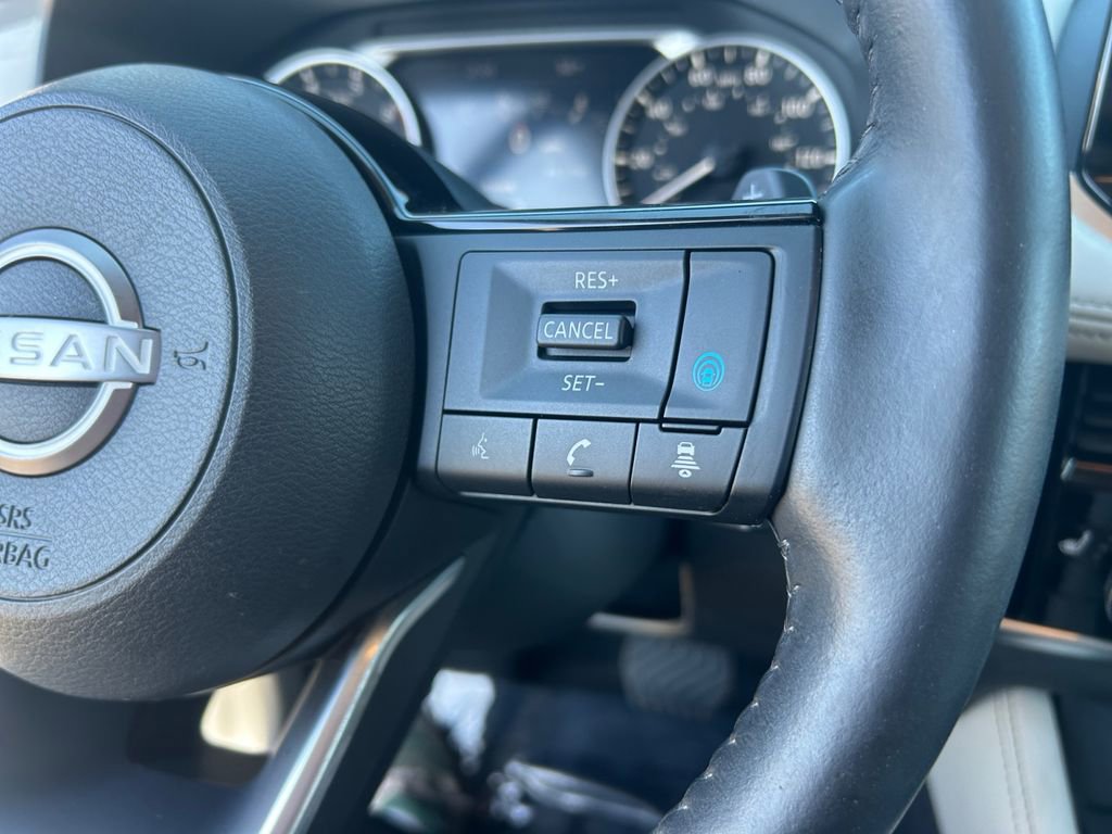 Used 2023 Nissan Rogue SL w/ SL Premium Package image 18