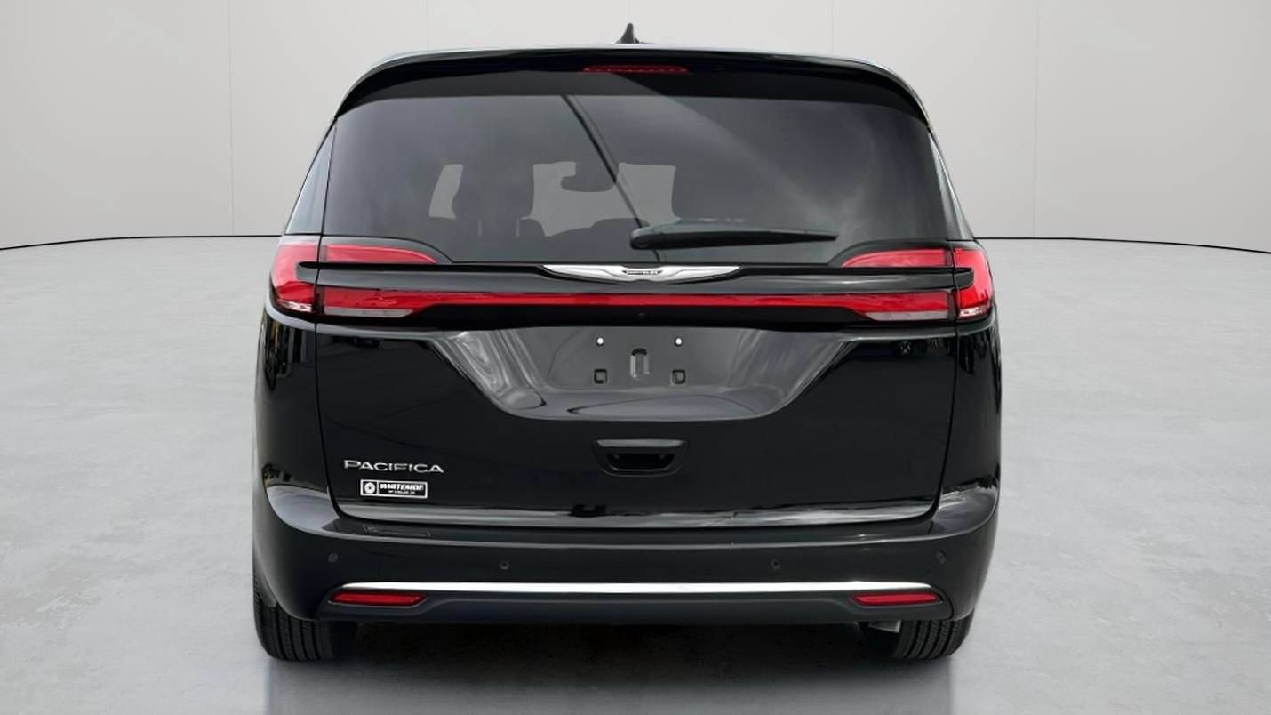 New 2025 Chrysler Pacifica Select FWD image 7