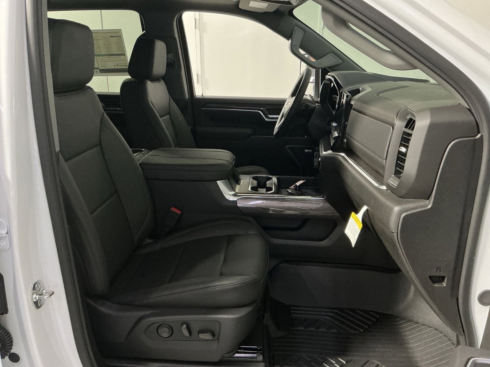 New 2026 Chevrolet Silverado 2500 LTZ w/ LTZ Convenience Package image 33