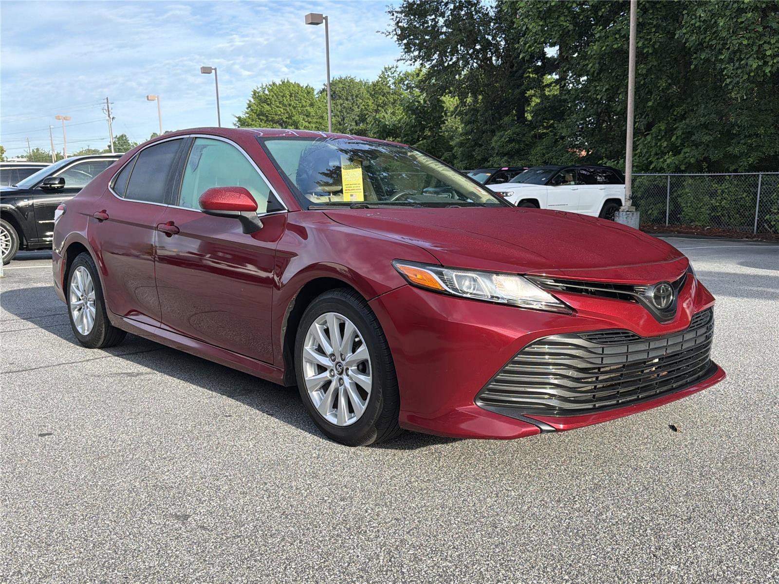 Used 2018 Toyota Camry LE FWD image 4