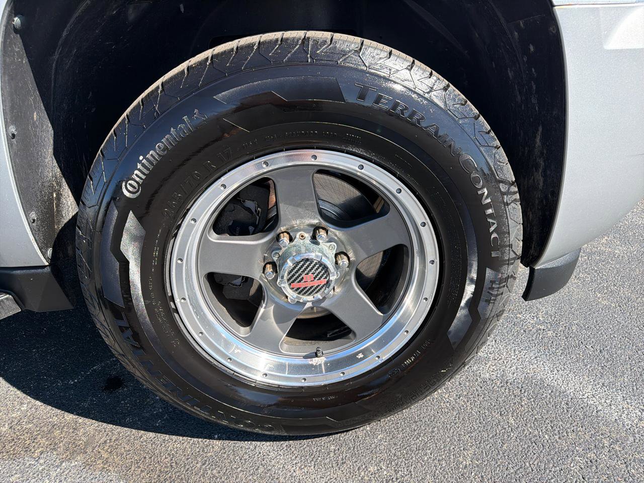 Used 2011 Chevrolet Avalanche LS w/ Convenience Package AWD/4WD image 6