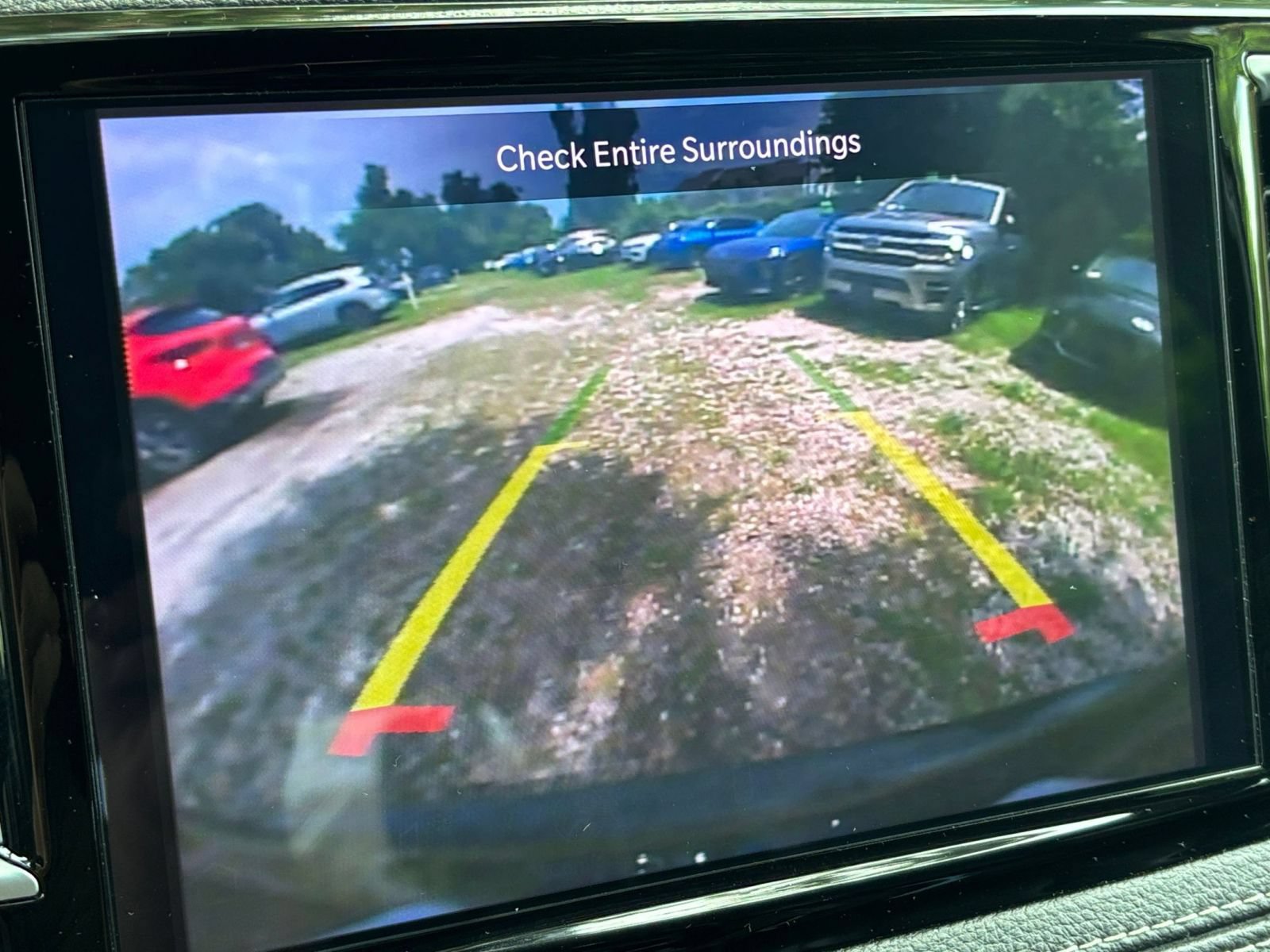 Used 2025 Chrysler Pacifica Limited FWD image 25