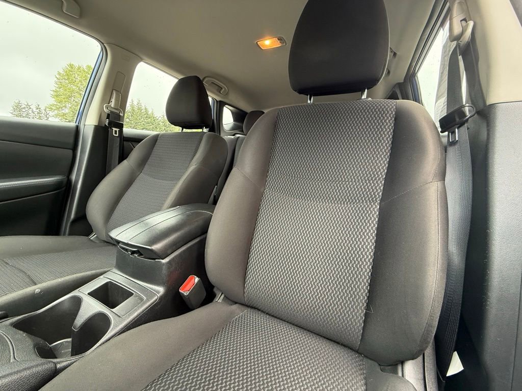 Used 2022 Nissan Rogue Sport S AWD/4WD image 6