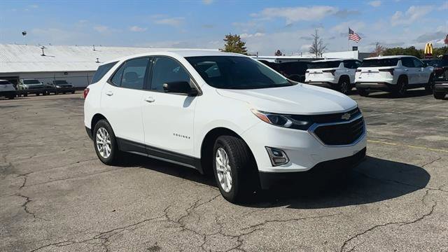 Certified 2018 Chevrolet Equinox LS image 2