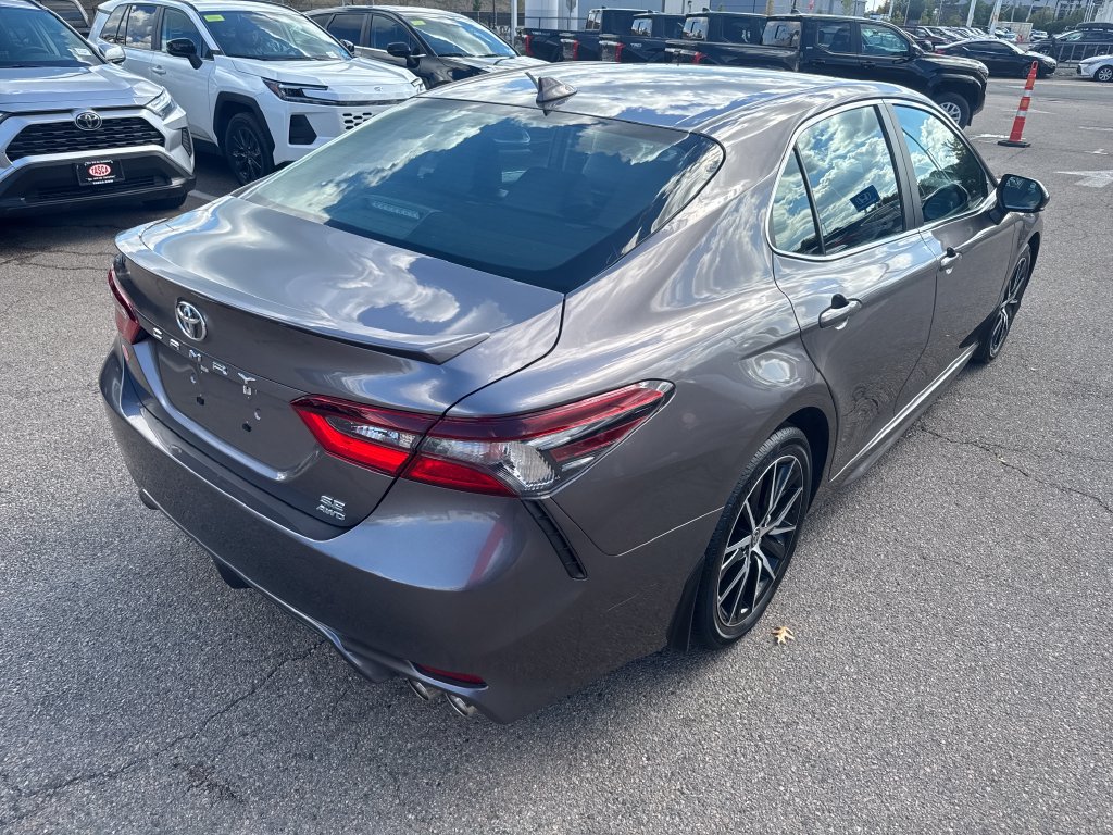Used 2021 Toyota Camry SE AWD/4WD image 7