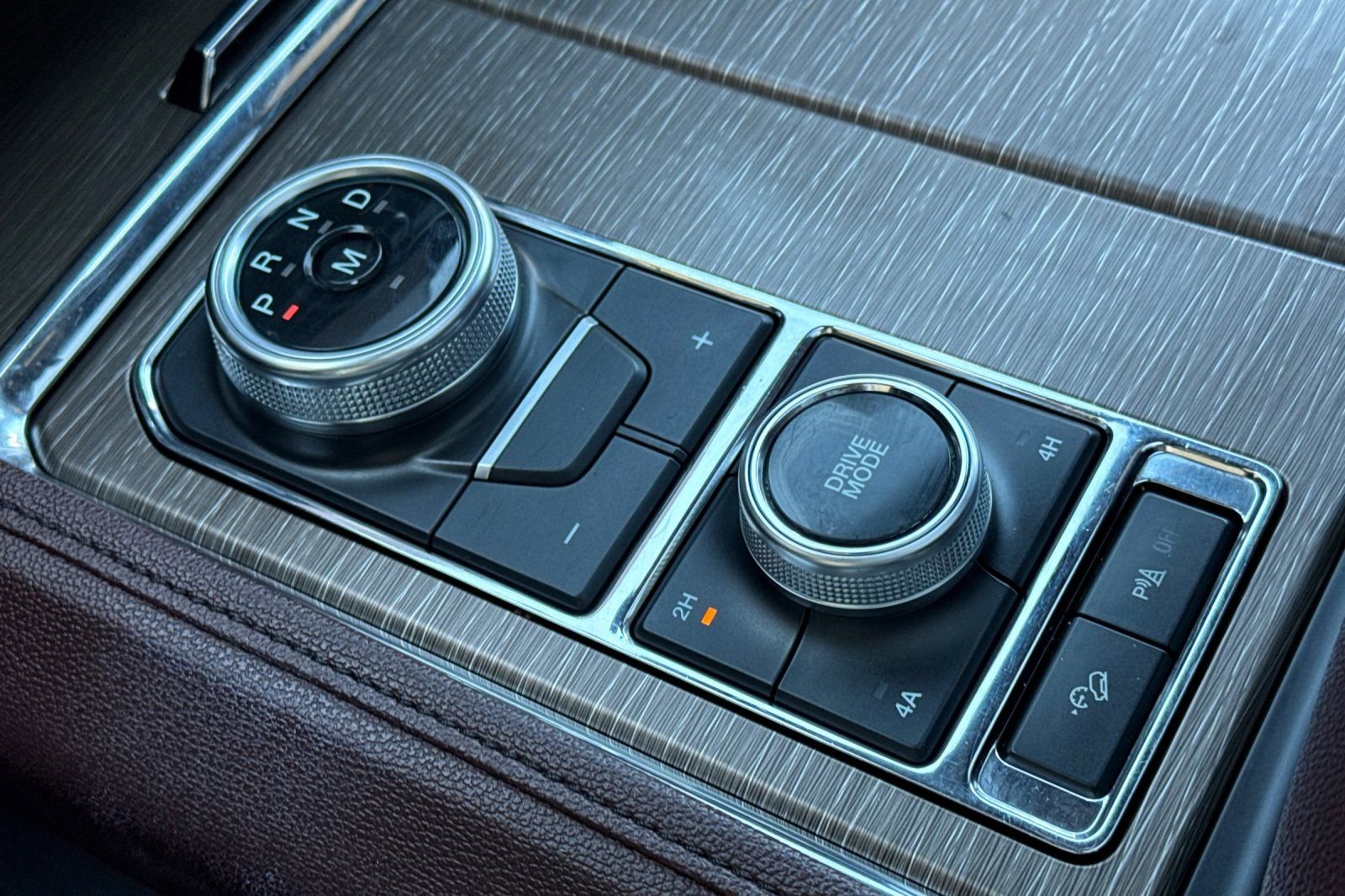 Used 2022 Ford Expedition Max Limited image 24