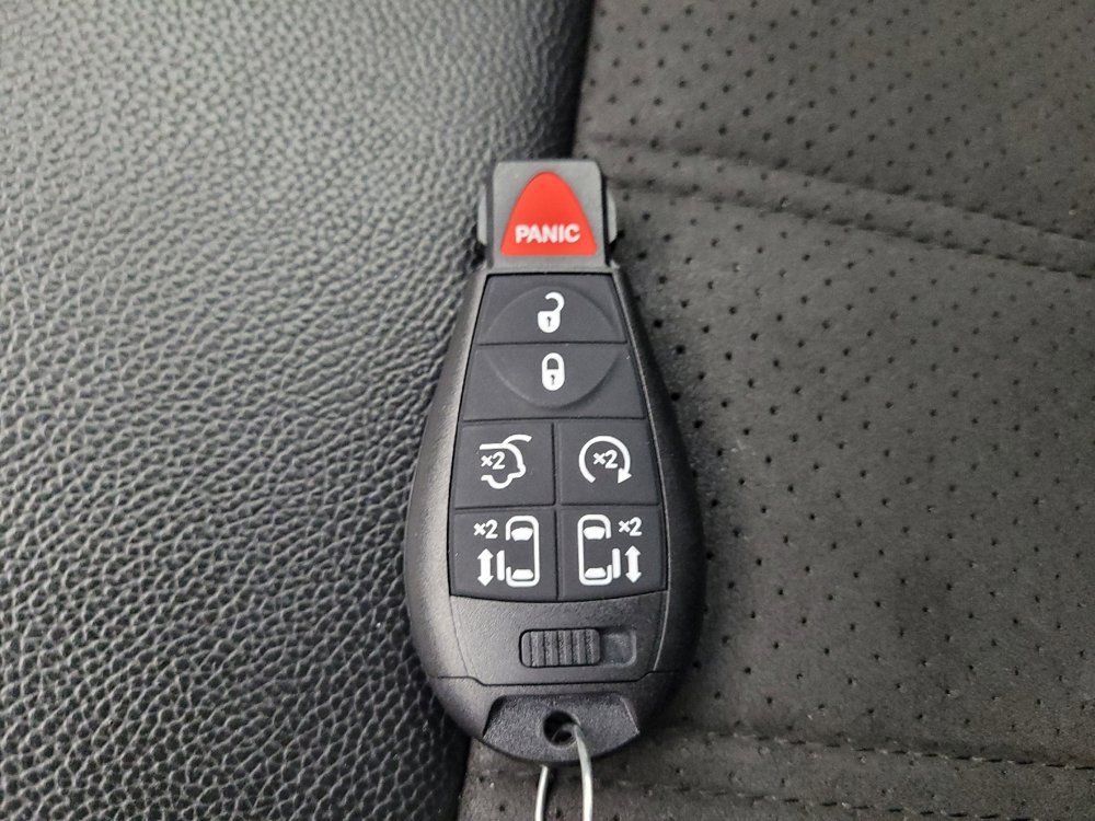 Used 2020 Dodge Grand Caravan SXT FWD image 32