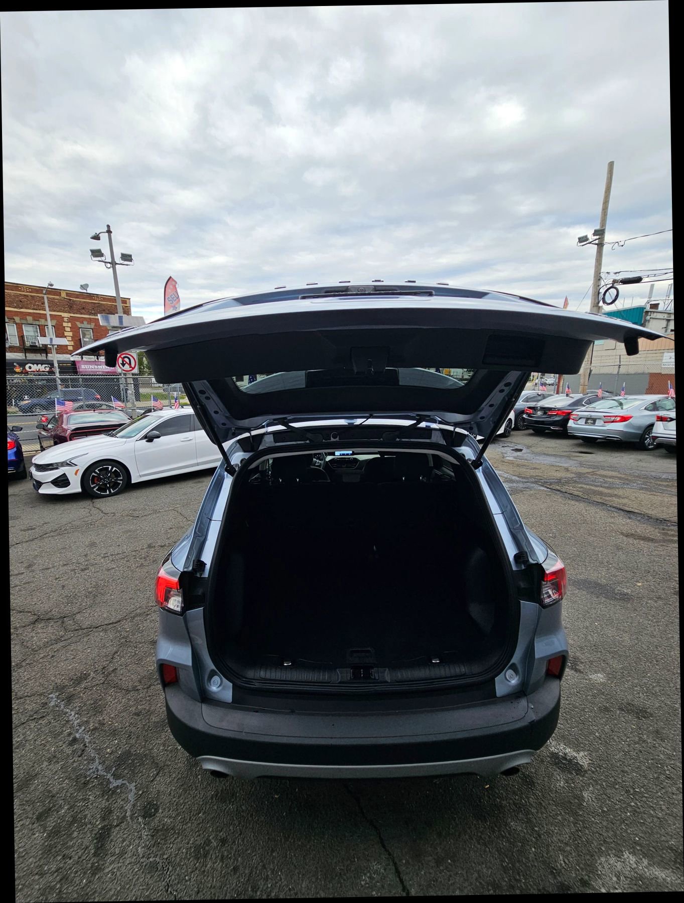 Used 2022 Ford Escape SE w/ Cold Weather Package image 34