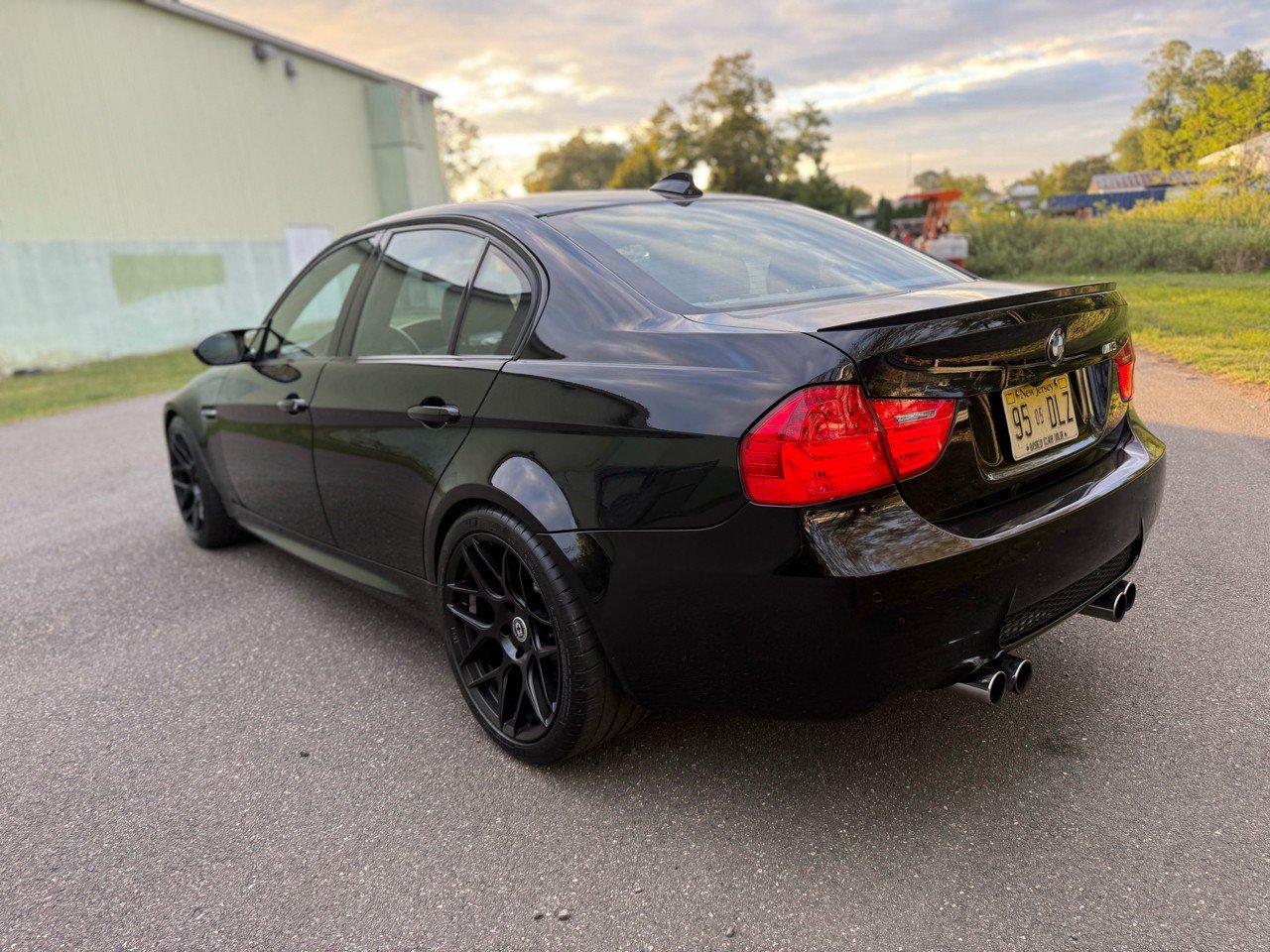 Used 2009 BMW M3 Sedan RWD image 3